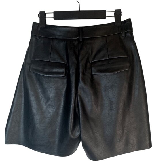 2/$30 NWT Choosy Size 4 Black Faux Leather Shorts Womens - Picture 3 of 16